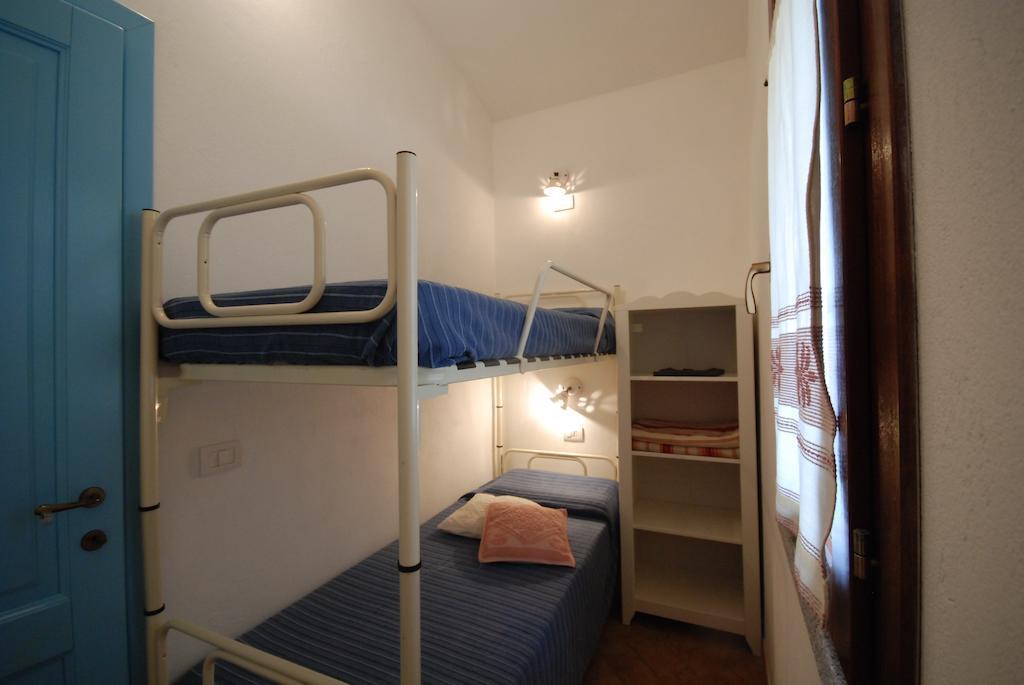 Is Cannisonis Torre dei Corsari Δωμάτιο φωτογραφία